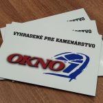 Dibondová tabuľa na parkovisko Sendvičová tabuľa Okno