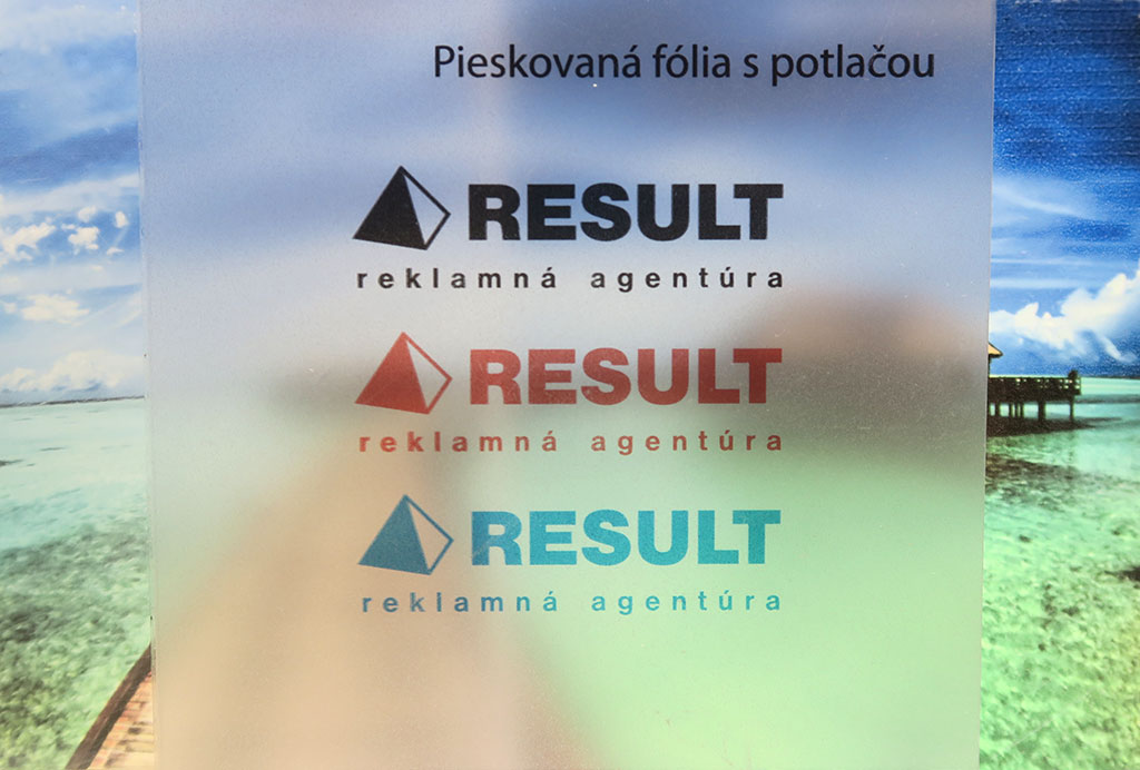 Plnofarebná potlač na pieskovanej fólii