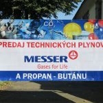 Použitie reflexného bannera Reflexný banner - po osvetlení svieti