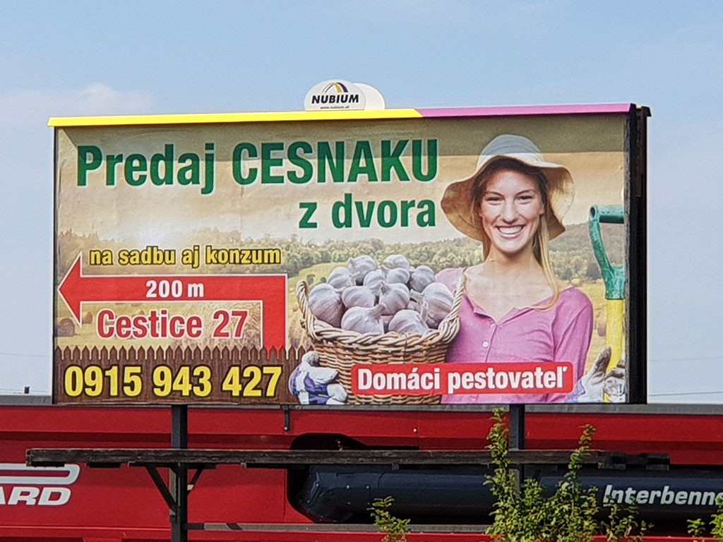 Billboard Predaj cesnaku z dvora Billboard Predaj cesnaku z dvora