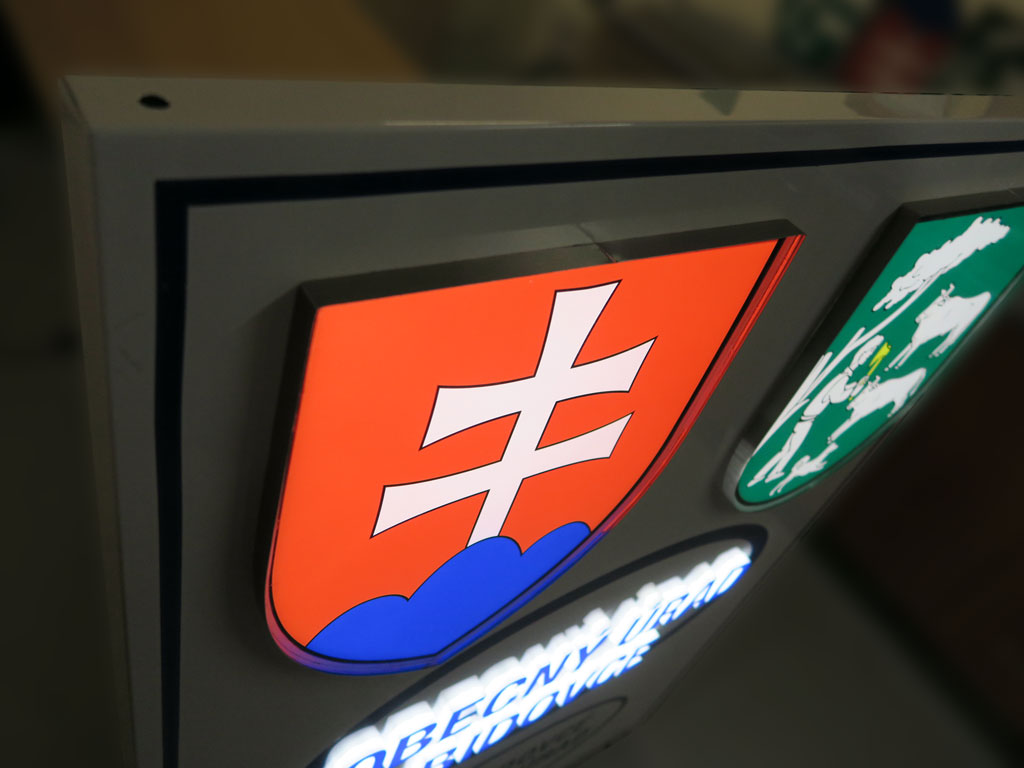 Svetelná tabuľa OÚ - pohľad zhora Svetelná tabuľa OÚ - pohľad zhora