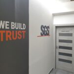 SGS interiér - chodba